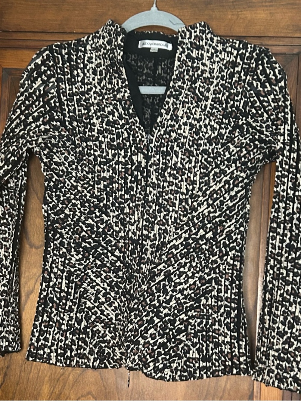 Alexandre Rosati Black and Cream Textured V-Neck Top